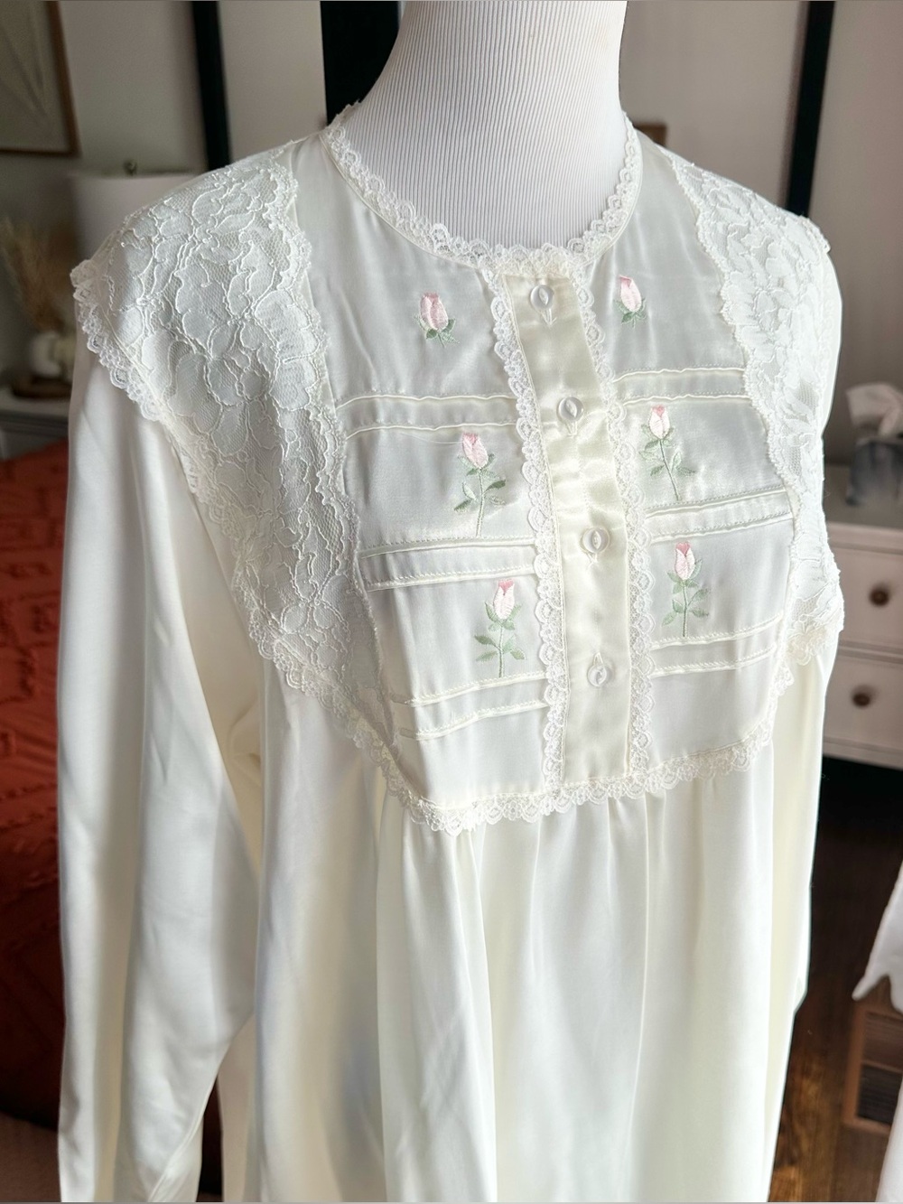 NWT Grandma House Dress Carole Hochman satin silky embroidered long nightgown